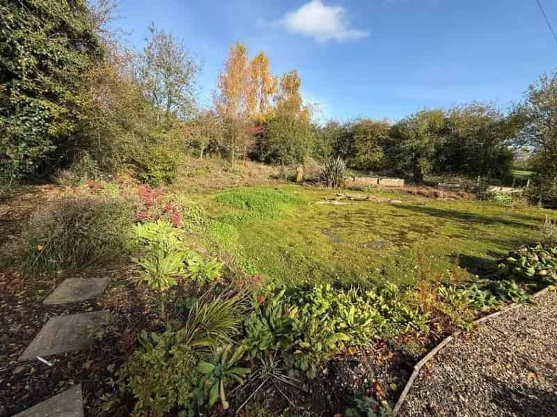 2 Bed Detached Bungalow with Country Views