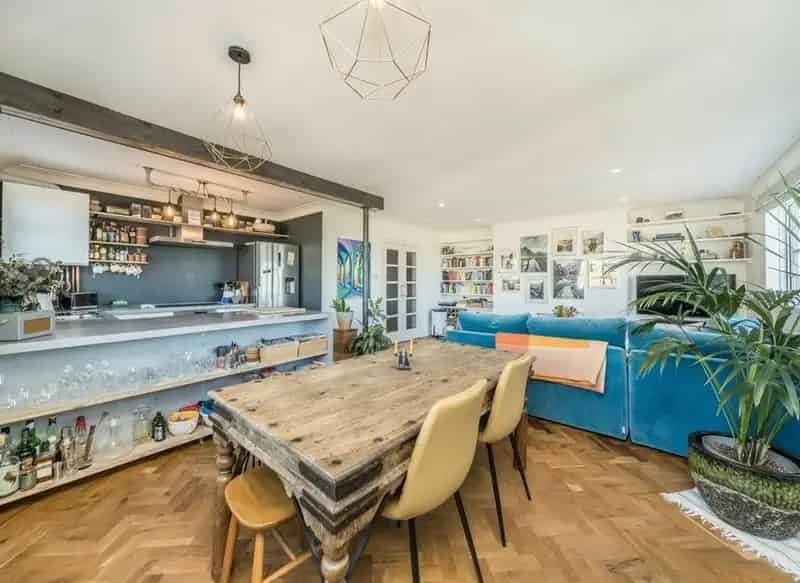 Spacious 2-Bedroom Apartment in Central Streatham with Panoramic Views