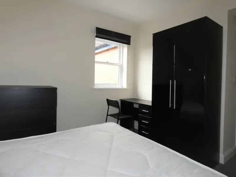 1 Bedroom House of Multiple Occupation HMO To Rent