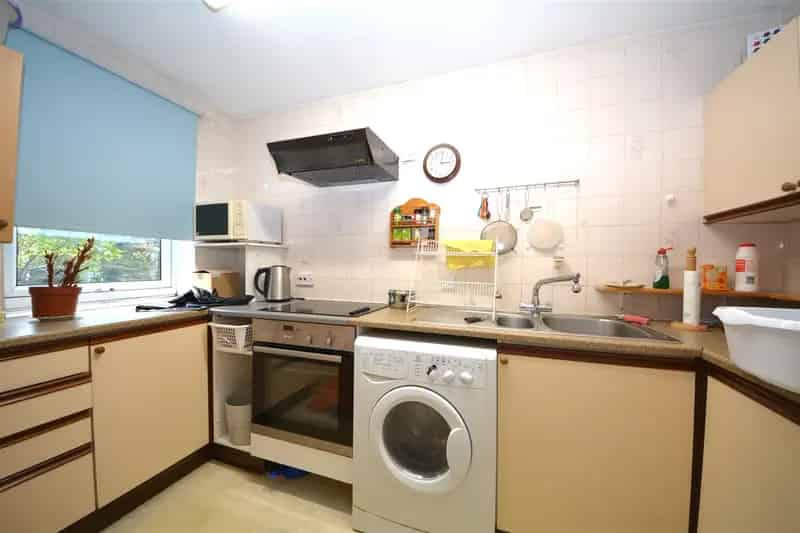 2 Double Bedroom Retirement Apartment Over 60s Chain Free