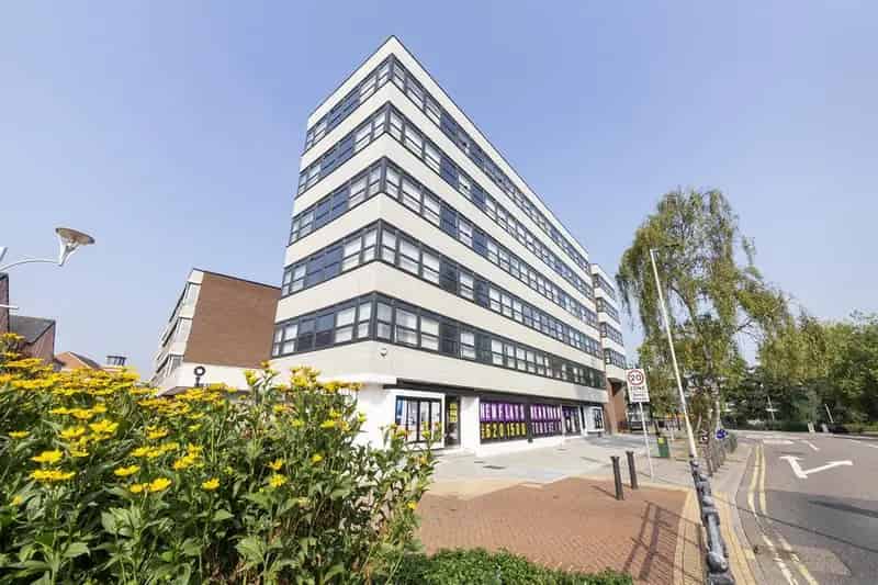 1 Bedroom City Centre Apartment - Furnished - Available July 8th