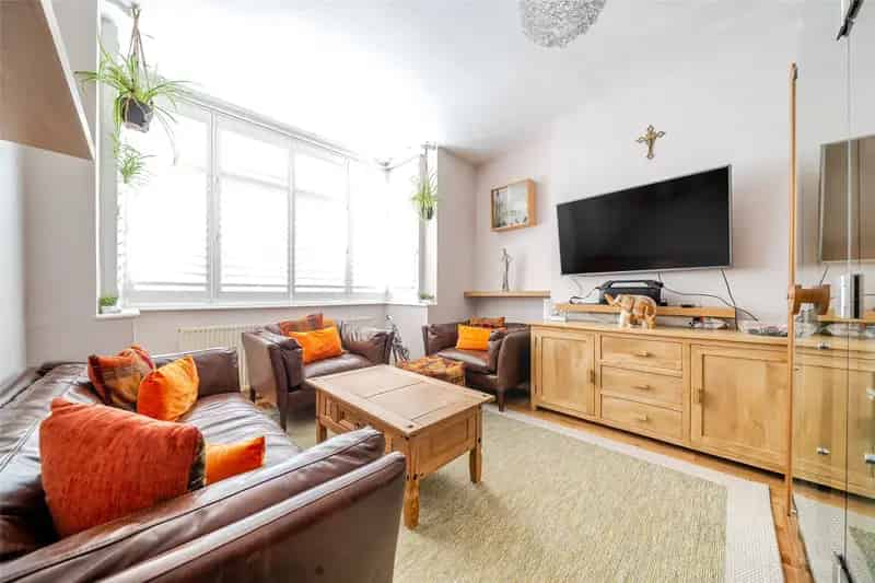 3 Bedroom House For Sale Near Streatham Common