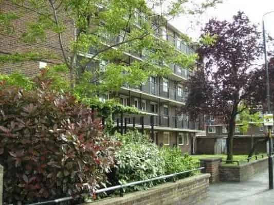 2 Bed Flat Swap Near Amenities - Seeking 3 Bed with Balcony