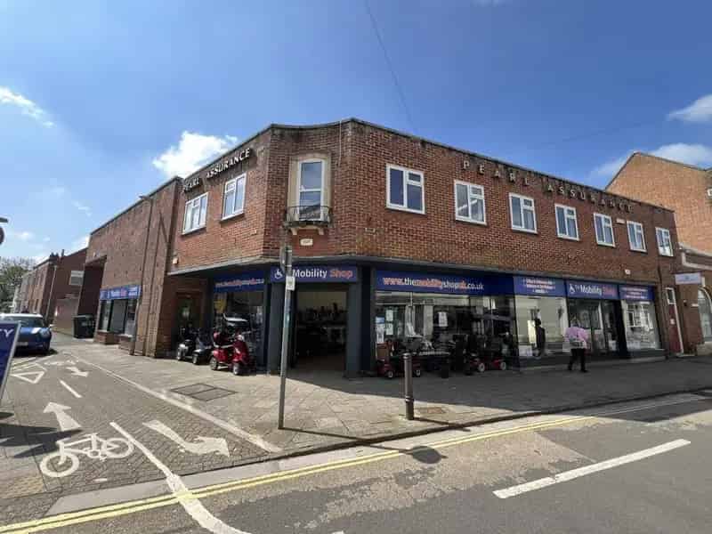 Wimborne Minster Mixed-Use Freehold Investment