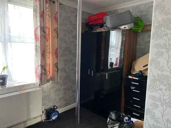 Lovely 2 Bed House Large Garden New Windows