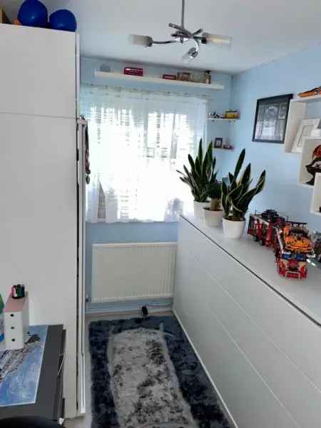 Flat For Rent in London, England