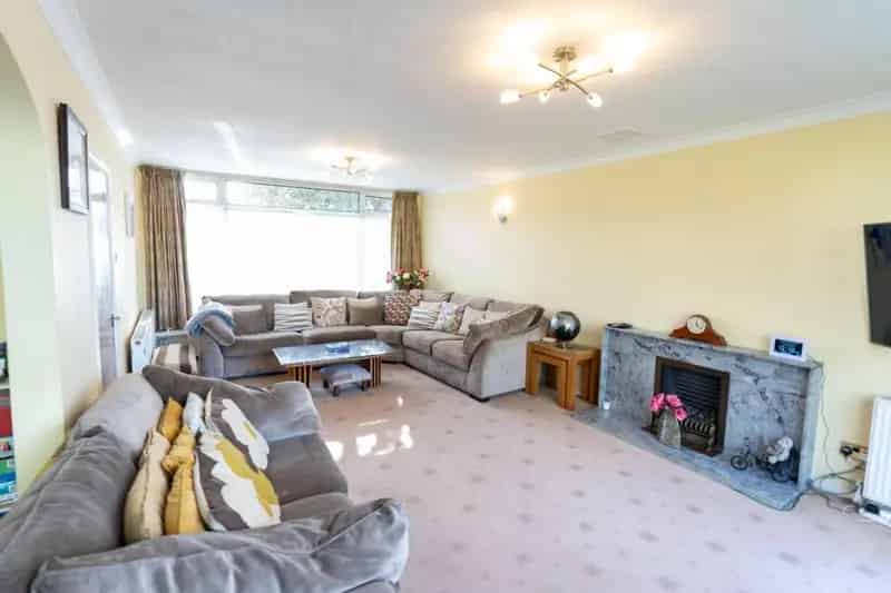 4 Bedroom Detached House for Sale Newton Road
