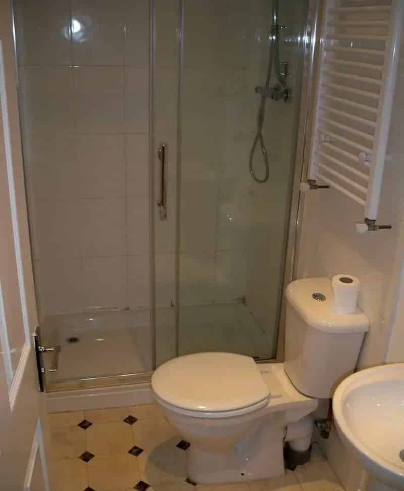 5 Bedroom House Near University Available July 2025