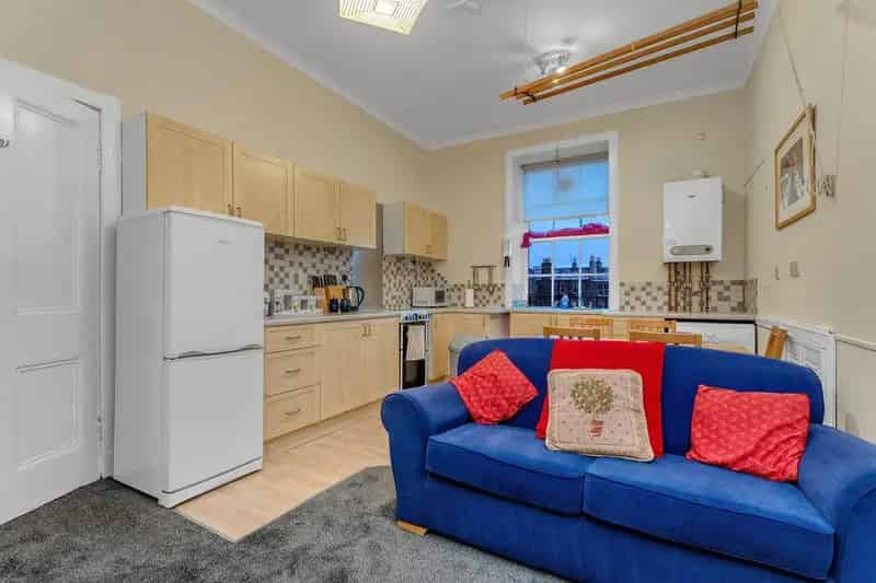 2 Bedroom Flat to Rent Grange Loan