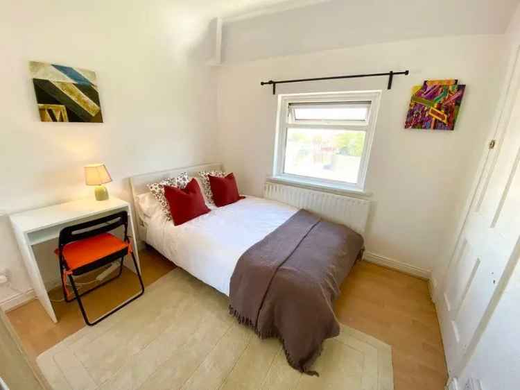 6 Bedroom House Near Filton Avenue and Gloucester Road