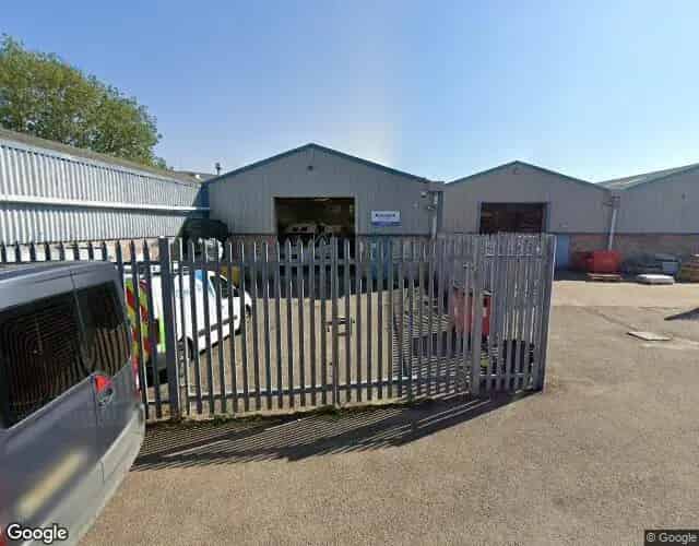 Light Industrial Unit with External Yard and Office Space