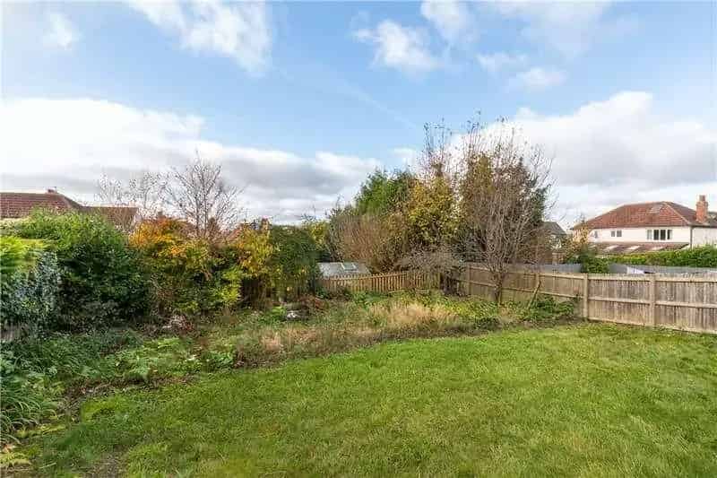4 Bed Detached House for Sale in Cookridge
