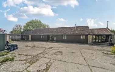 Three Bedroom Barn Conversion with Annexe Near East Coker