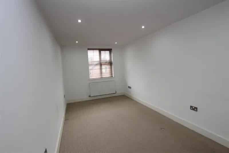 2 Bedroom Apartment Albert Road Gated Development