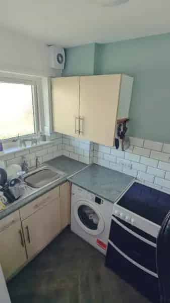 1 Bedroom Flat Modernisation Summer 2024 Pets Allowed