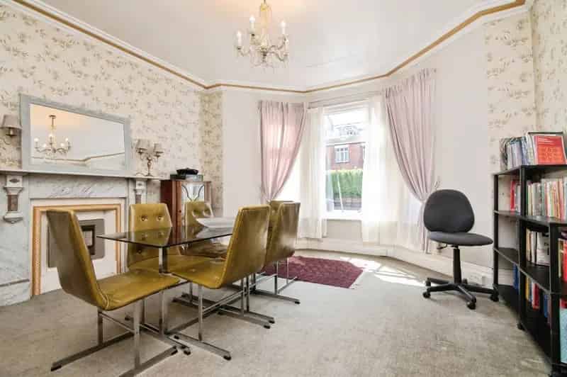 Edgbaston Family Home  Multiple Bedrooms Large Garden