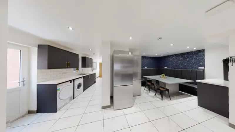 8 Bedroom Semi Detached House HMO Student Property