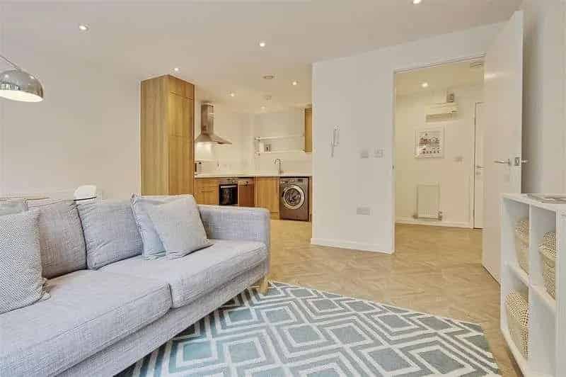 1 Bed Flat for Sale in Cambridge CB1 - Modern Development
