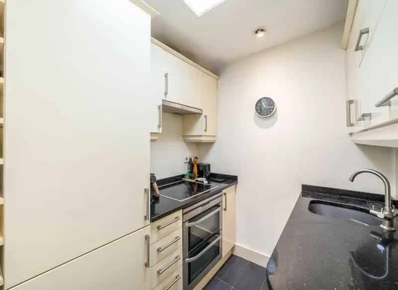 One Double Bedroom Flat Clapham Abbeville Village Modern Kitchen