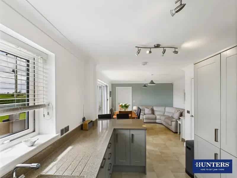 5 bedroom House
 For Sale