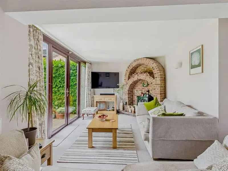3 Bed Barn Conversion for Sale in Malvern