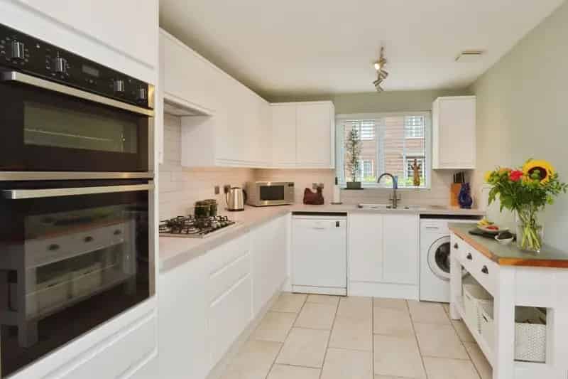 4 Bedroom Detached House in Woburn Sands