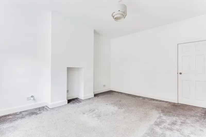 2 bedroom Mid Terrace House to rent, Wakefield, West Yorkshire, WF2