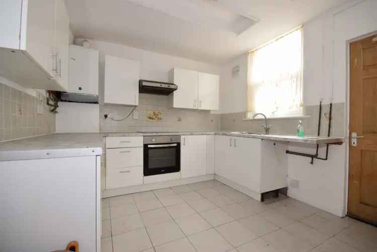 4 bedroom terraced house to rent