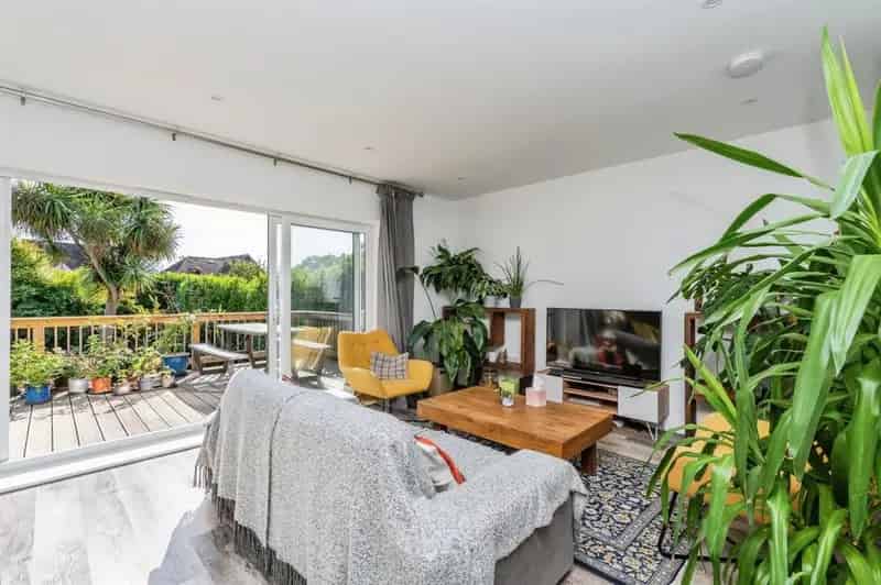 3 Bed Detached Bungalow Upton Crescent Nursling