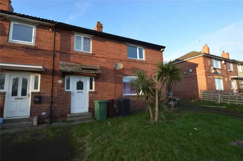 House For Sale , 61, Northfield Avenue, Leeds, England