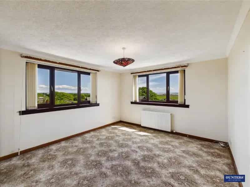 4 Bed Detached House for Sale with Stunning Views
