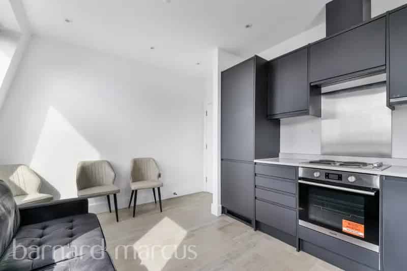 Flat For Rent , London, England