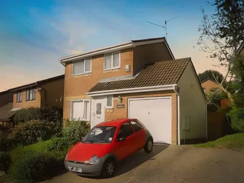 3 Bedroom Detached House Greenmeadow