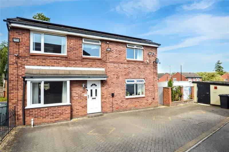 House For Sale , Leeds, England