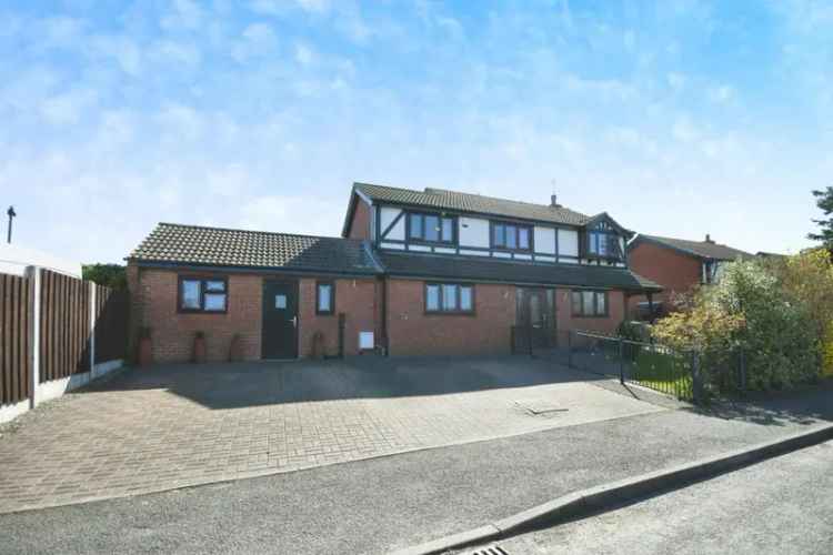 4 Bedroom Detached House with Annexe For Sale