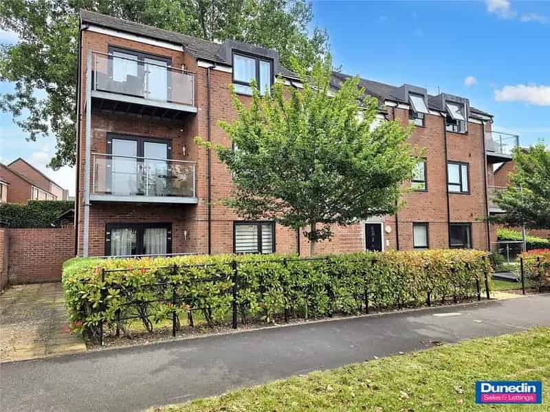 1 Bedroom Apartment for Sale Northfield