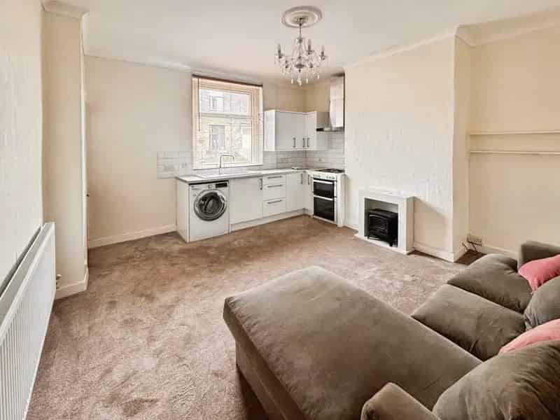 1 Bedroom Mid Terrace House Cleckheaton West Yorkshire