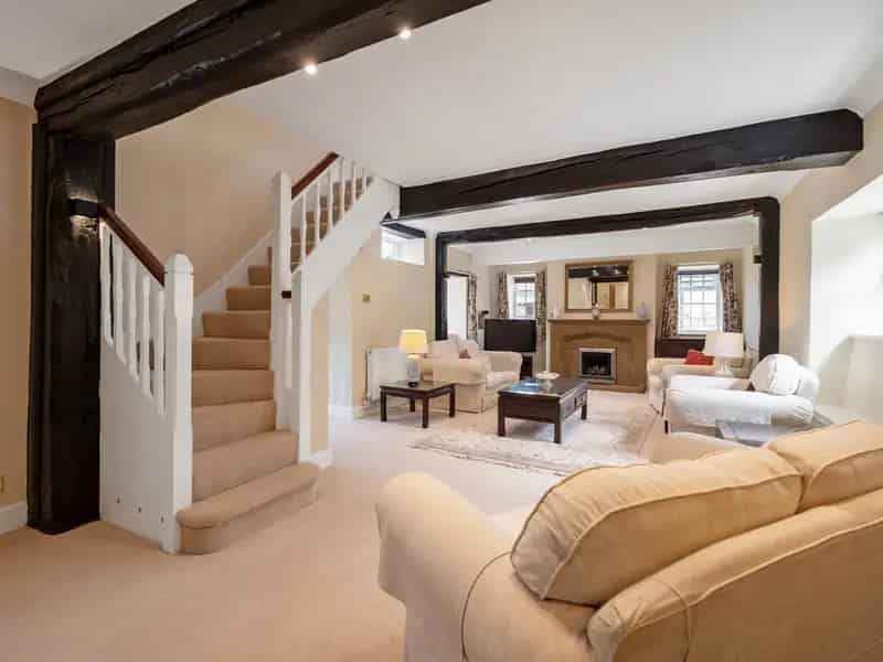 5 Bedroom Detached House Manor Road Staverton