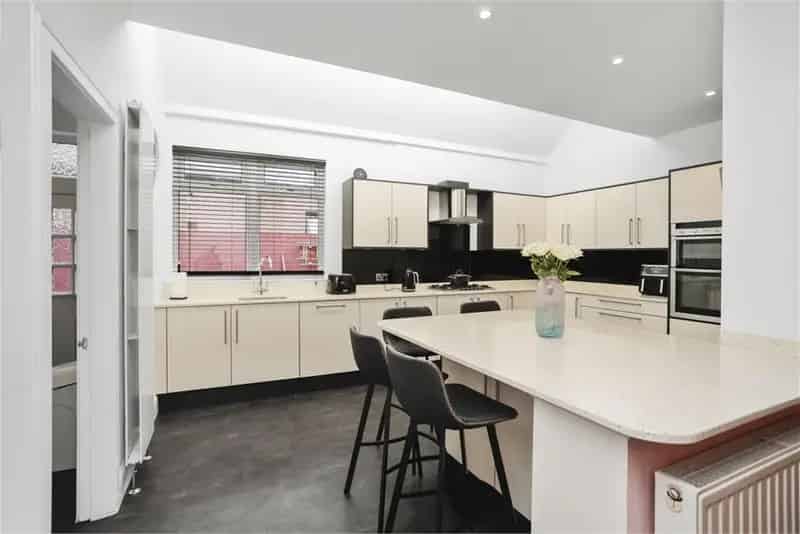 4 Bed Detached Bungalow with 2 Reception Rooms Near Golf Course
