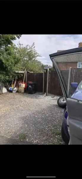 House For Rent in Basingstoke and Deane, England