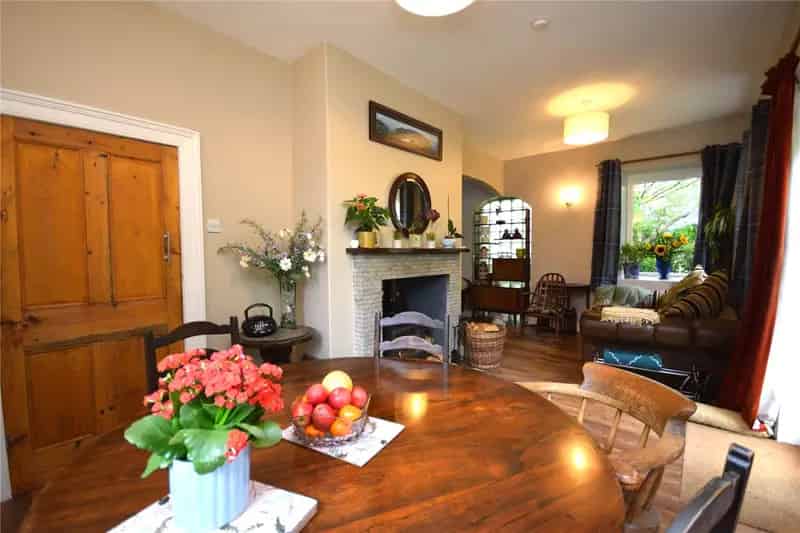 Grade II Listed Detached House Near Yorkshire Sculpture Park