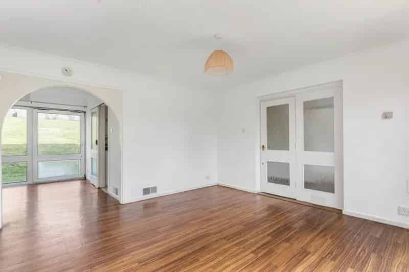 2 Bedroom Flat For Sale East Croydon