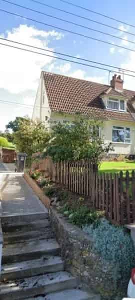 2 Bed Cottage Near Blagdon Lake Large Garden