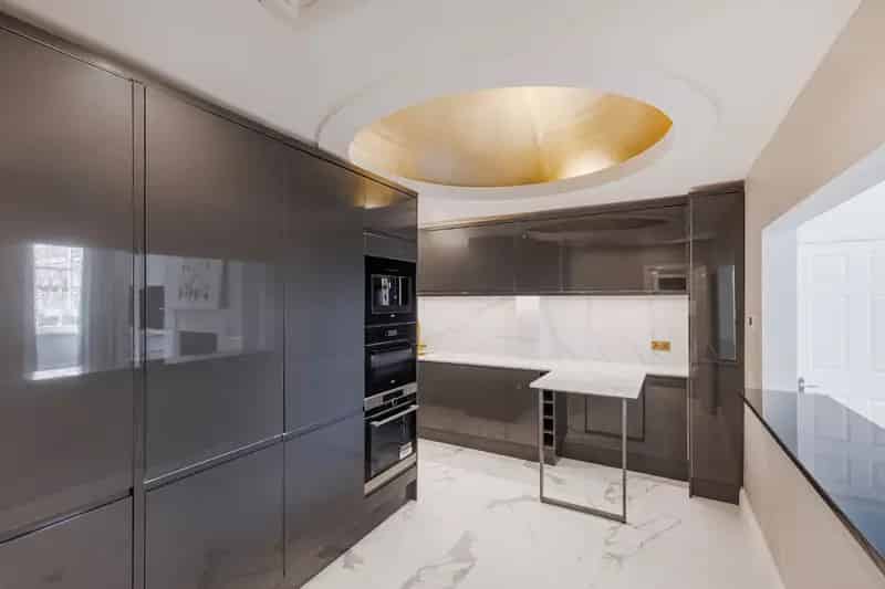 Marylebone Apartment: Luxurious Refurbished Flat with Roof Terrace