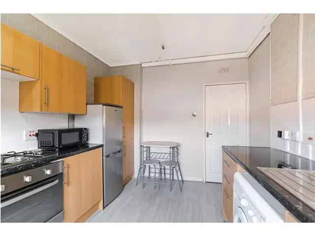 3 Bedroom Cottage for Sale in Glasgow South