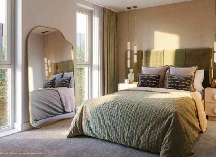 Four Bedroom Townhouses with Clubhouse Access