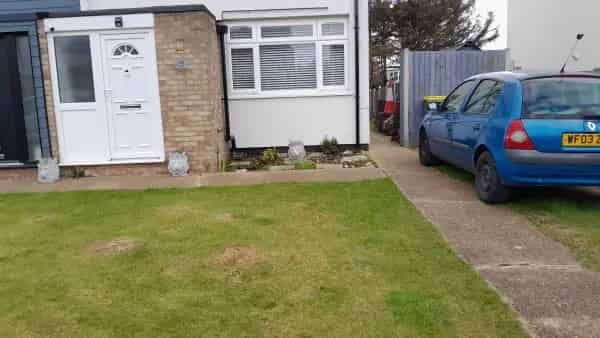 2 Bedroom Semi-Detached House with Garden and Solar Panels