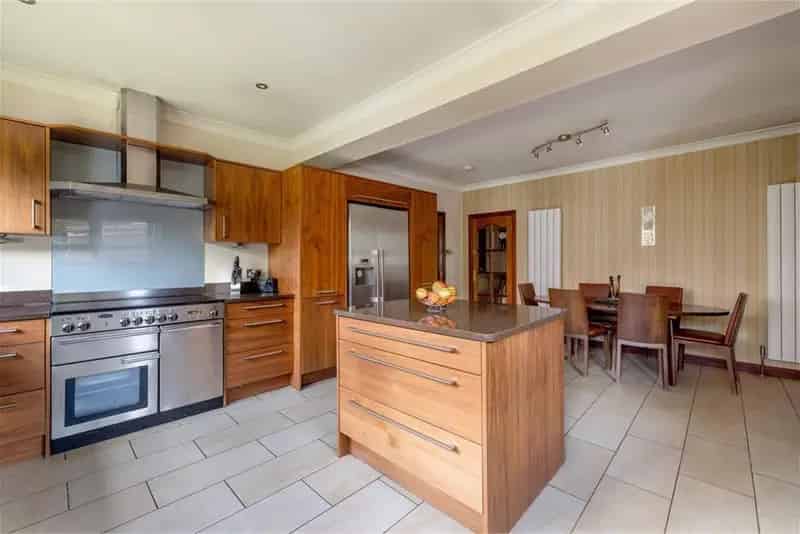 4 Bed Detached House 3 Reception Rooms Balerno