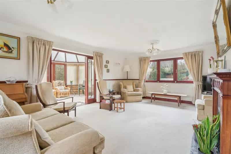 4 Bedroom Detached House for Sale Ashpole Furlong Loughton