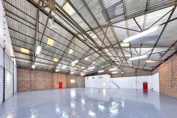 Unit F1 Glasgow North Trading Estate, 24 Craigmont Street, Glasgow, G20 9BT | Property to rent | Savills